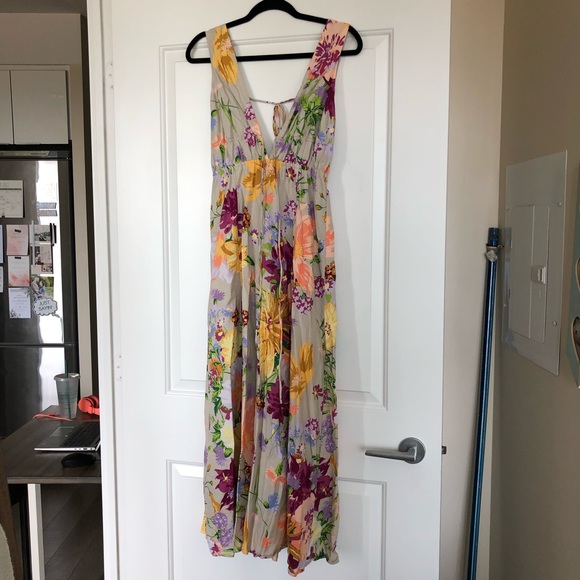 H&M V-Neck Linen Blend Dress - Picture 7 of 8